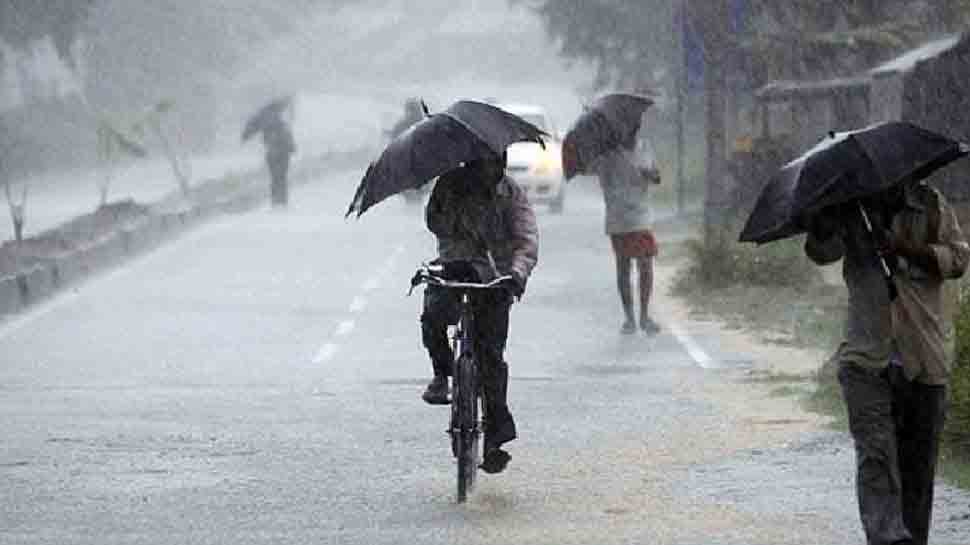Light to moderate rain in Bay of Bengal