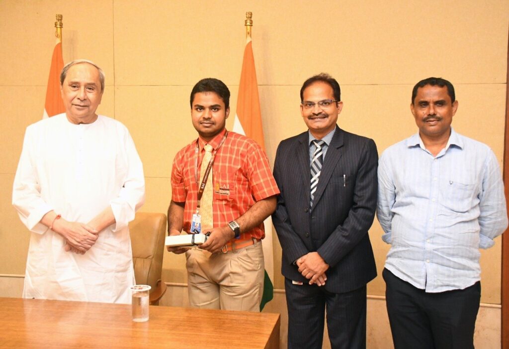 CM Naveen Patnaik congratulated NEET Odisha topper