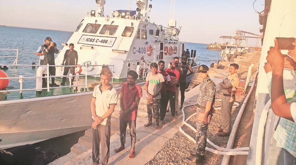 ICG rescued 7 Indian fishermen