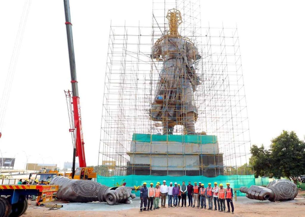 Lord Nadaprabhu Kempegowda Statue