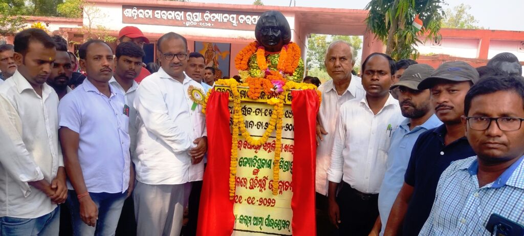 Statue of Missile Man unveiled at Barpada School