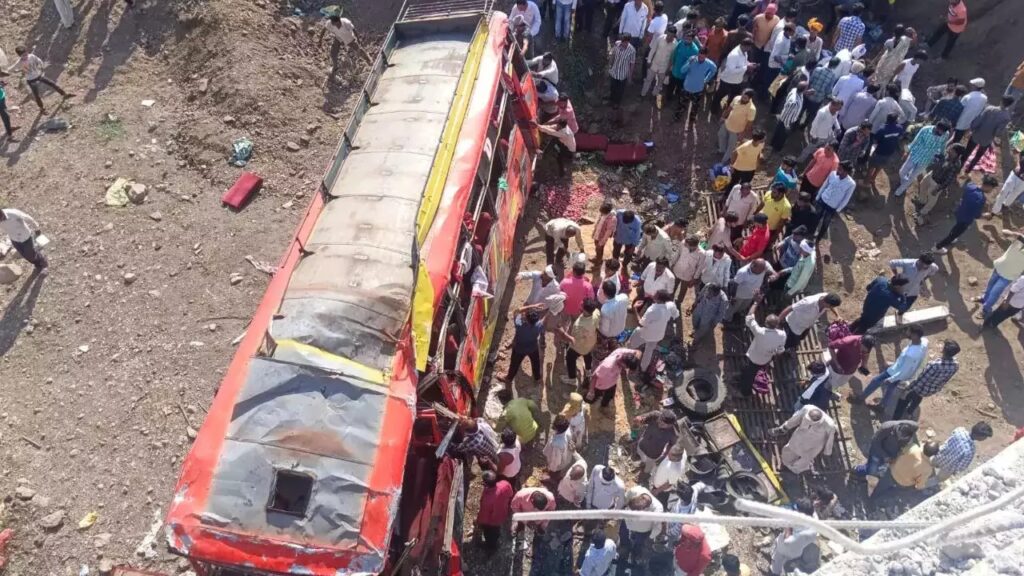 Passenger Bus Fell Down