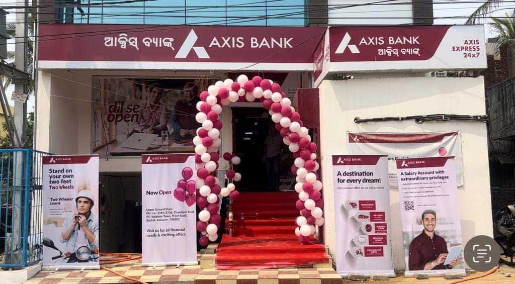 Axis Bank Branch at Sunhat