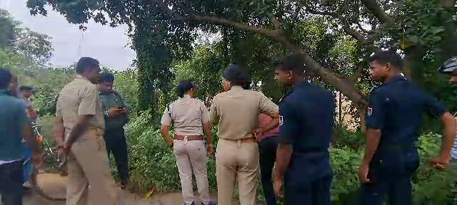crime scene recreated murder of accused by throwing his daughter into Baitarani river