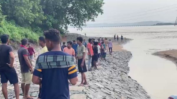 2 School Students Go Missing In Mahanadi River In Odisha's Cuttack