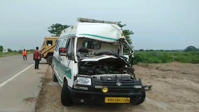 Ambulance-van head-on collision