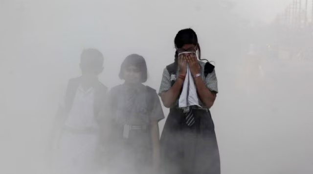 Delhi School Closed for Air Pollution